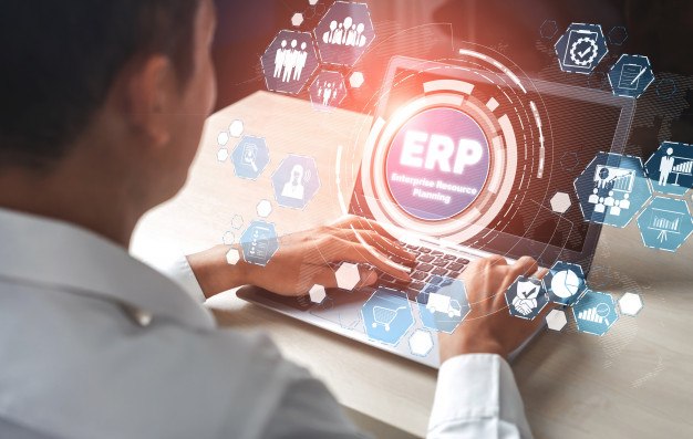 Felhő alapú ERP rendszer használata webáruházhoz