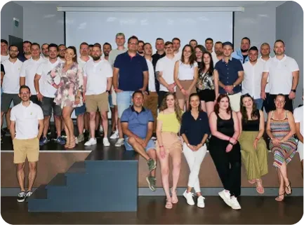 Tehetséges és elkötelezettt csapat